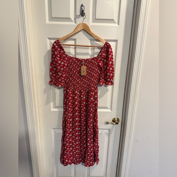 NATURAL LIFE Dresses & Skirts - NATURAL LIFE Red Floral Puff-Sleeve Maxi Dress